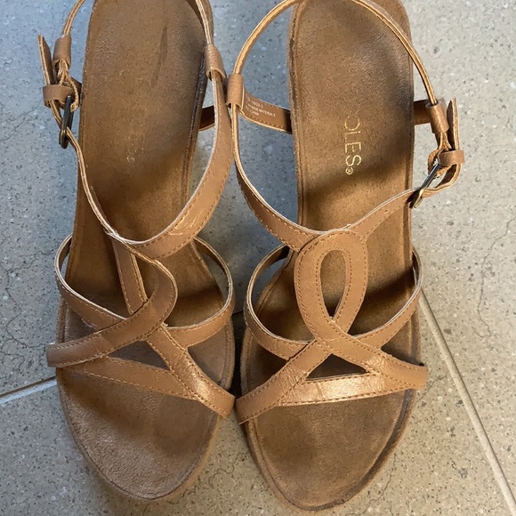 Aerosoles Wedge Heels *like new* - Picture 8 of 8
